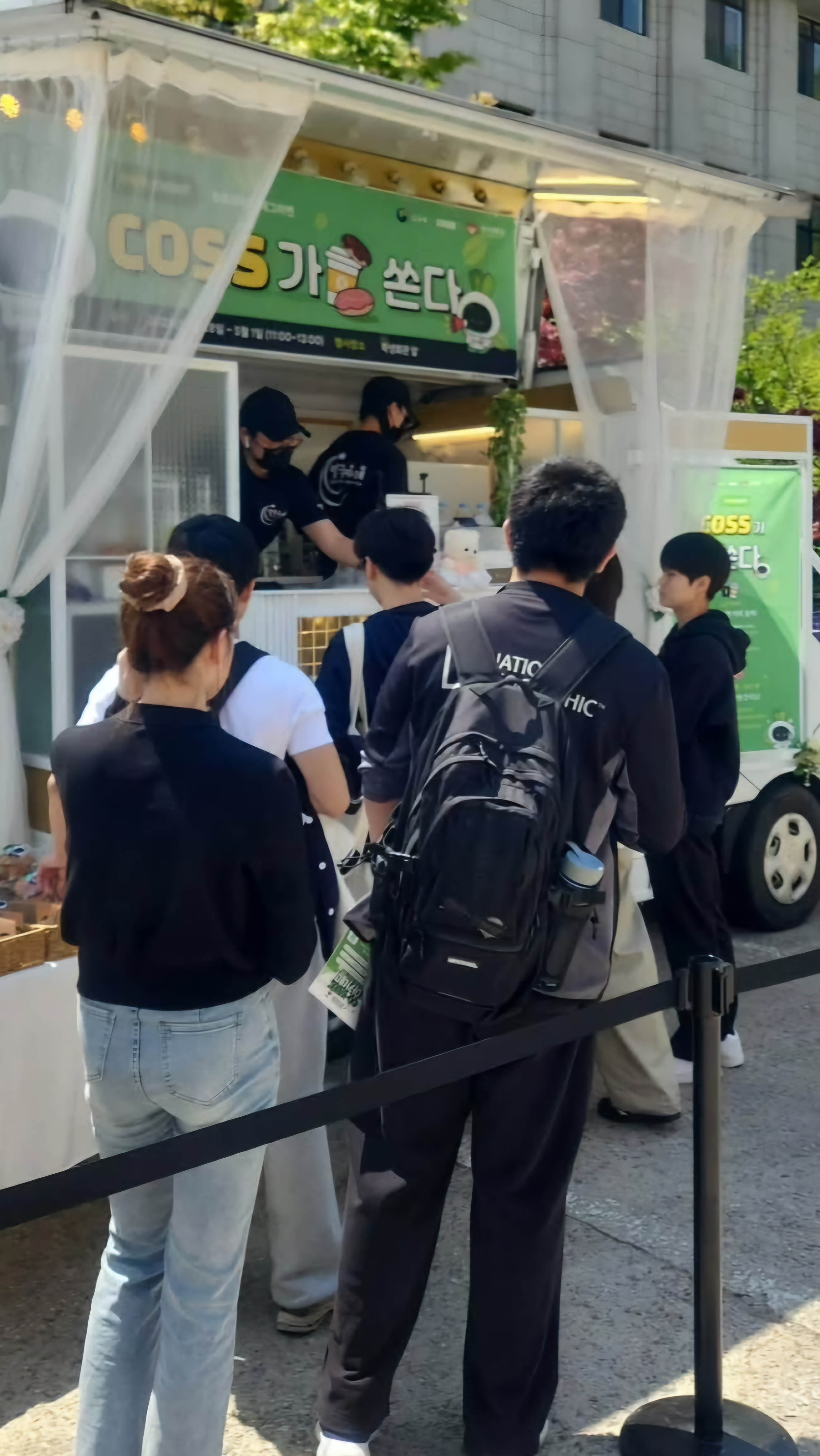 경희대학교 그린바이오 혁신융합대학사업단 서포터즈 학생들이 2025.06.30~2025.07.04(4박5일)에 주최되는 co-week에 대해 홍보활동을 진행하였습니다. 운영 일자: 2025.04.28(월)~2025.05.01(목) 운영 시간: 11:00~13:00 운영 장소: 경희대학교 국제캠퍼스 학생회관 앞 참여 대상: 경희대학교 국제캠퍼스 재학생 전체